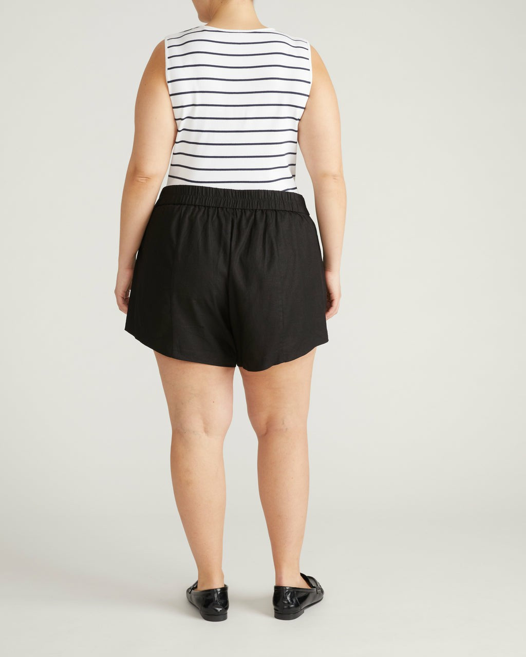 Coastal Linen Blend Shorts - Black | Universal Standard