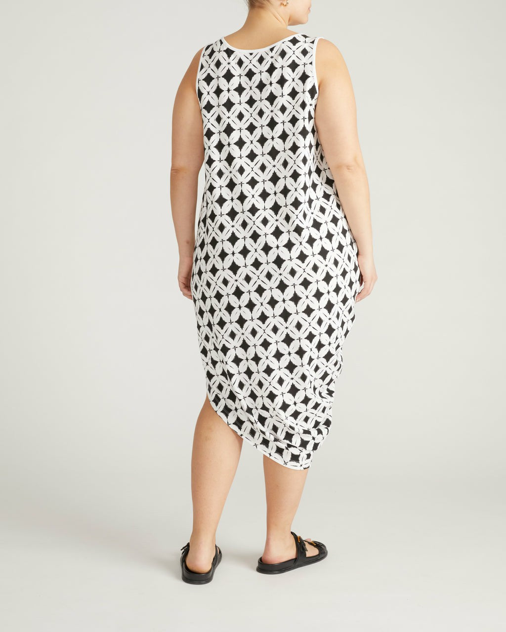 Iconic Geneva Tank Dress - Eclipse Print | Universal Standard
