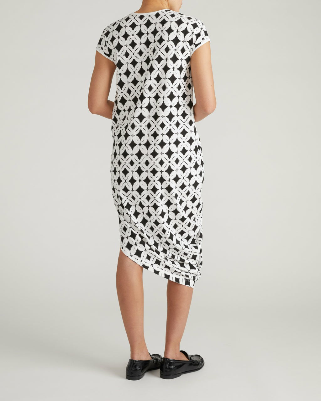 Iconic Geneva V-Neck Dress - Eclipse Print | Universal Standard