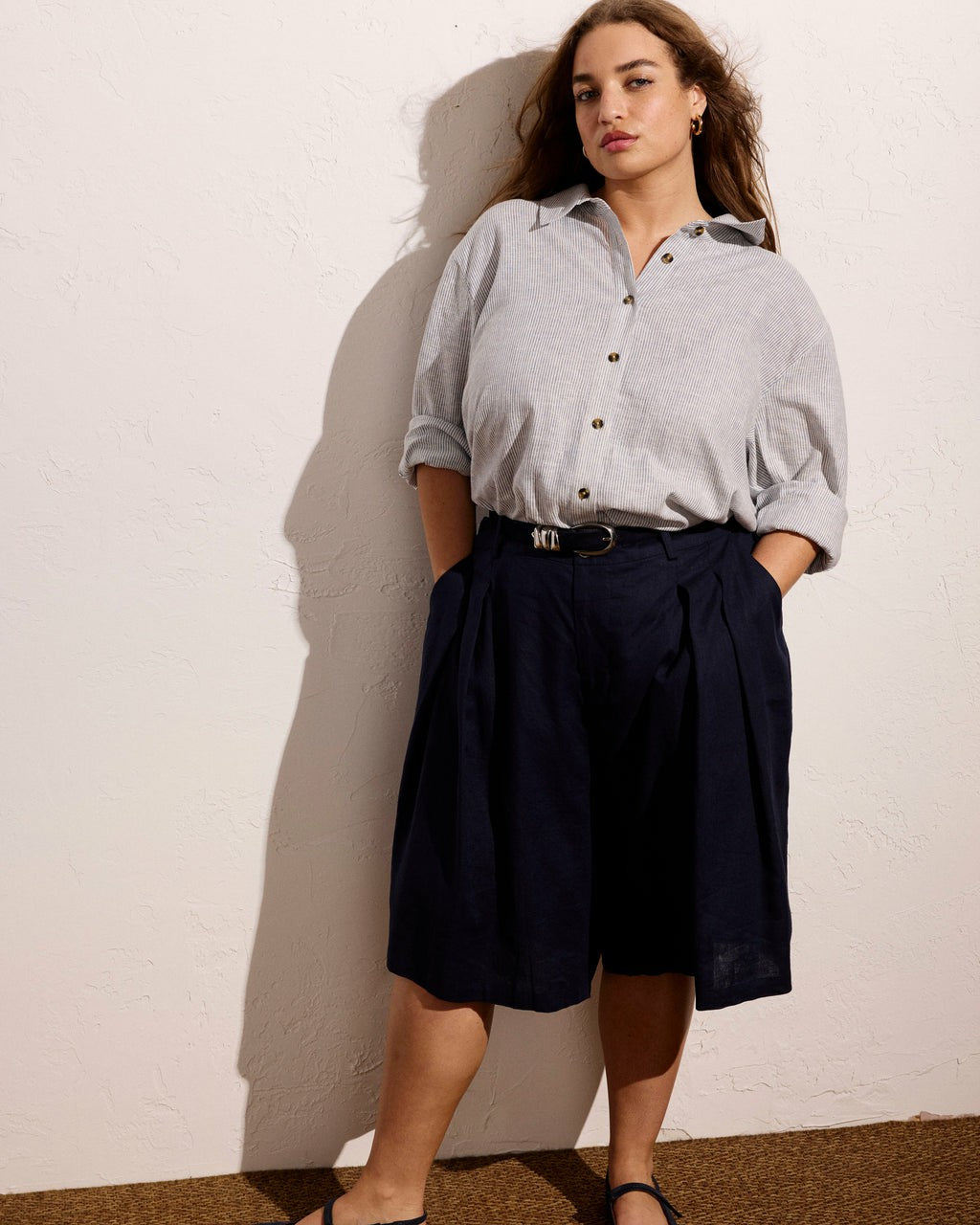Seaport Tailored Linen Blend Short - Navy | Universal Standard