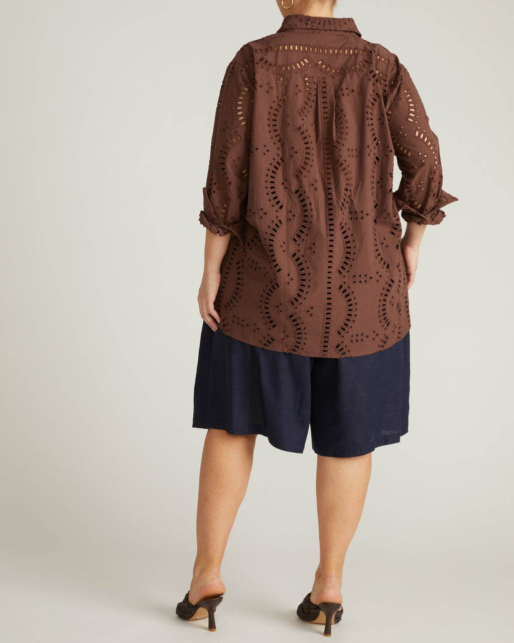 The Embroidered Artist Poplin Shirt - Peppercorn | Universal Standard