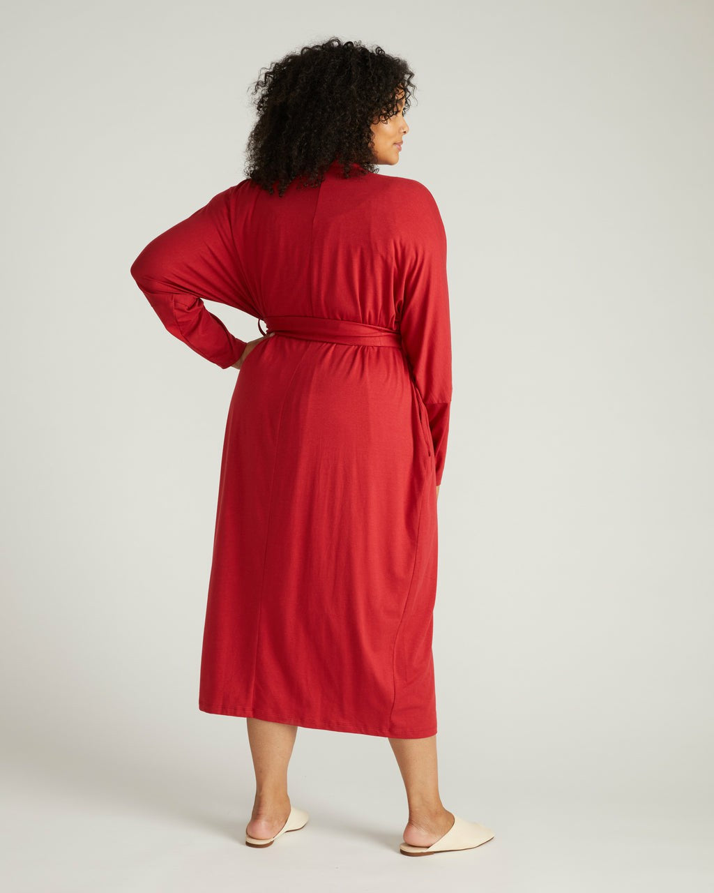 Daphne Lounge Robe - Raspberry | Universal Standard