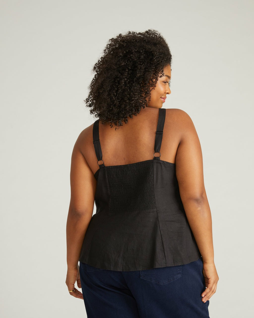 Kuki Sleeveless Linen Blend Top - Black | Universal Standard