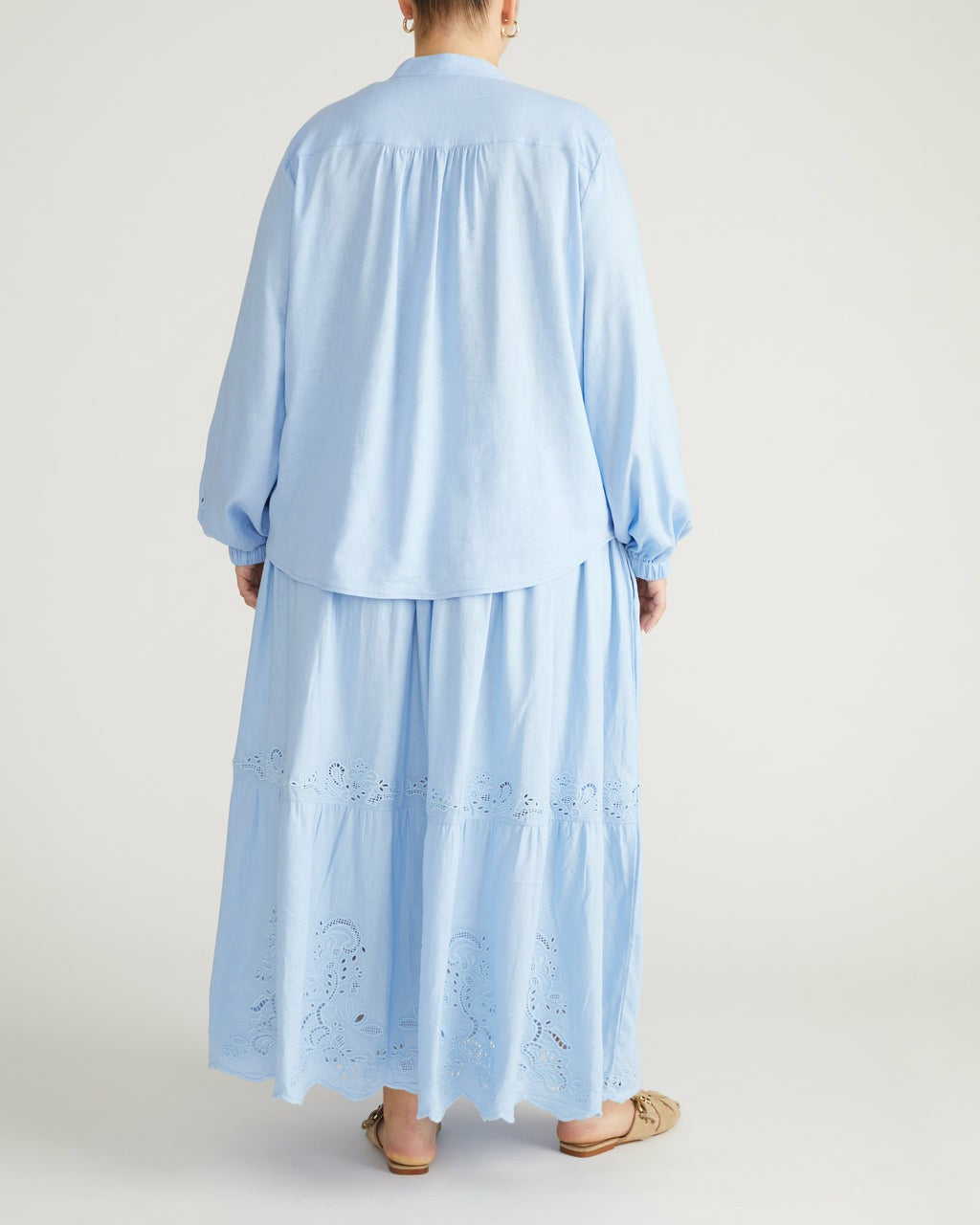 Frances Embroidered Linen Blend Blouse - Cielo Blue | Universal Standard