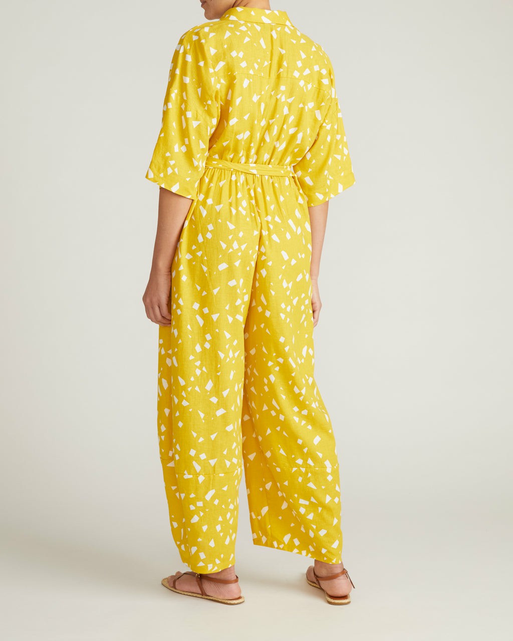 Maggie Barrel Leg Linen Blend Jumpsuit - Yellow Confetti Print | Universal Standard