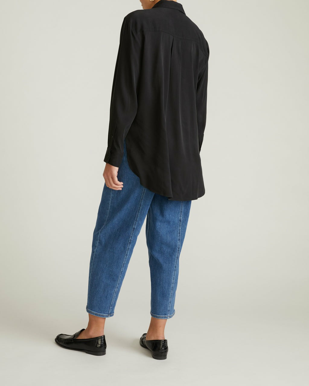 Cooling Stretch Cupro Artist Shirt - Black | Universal Standard