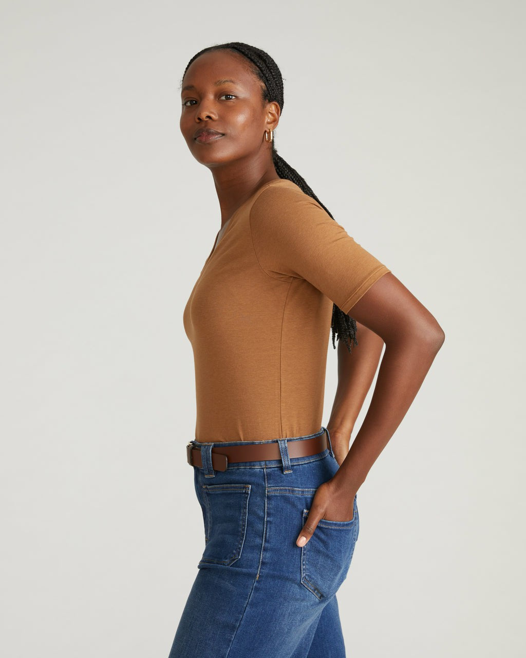 Maia Stovepipe Sleeve V Neck Tee - Classic Camel | Universal Standard