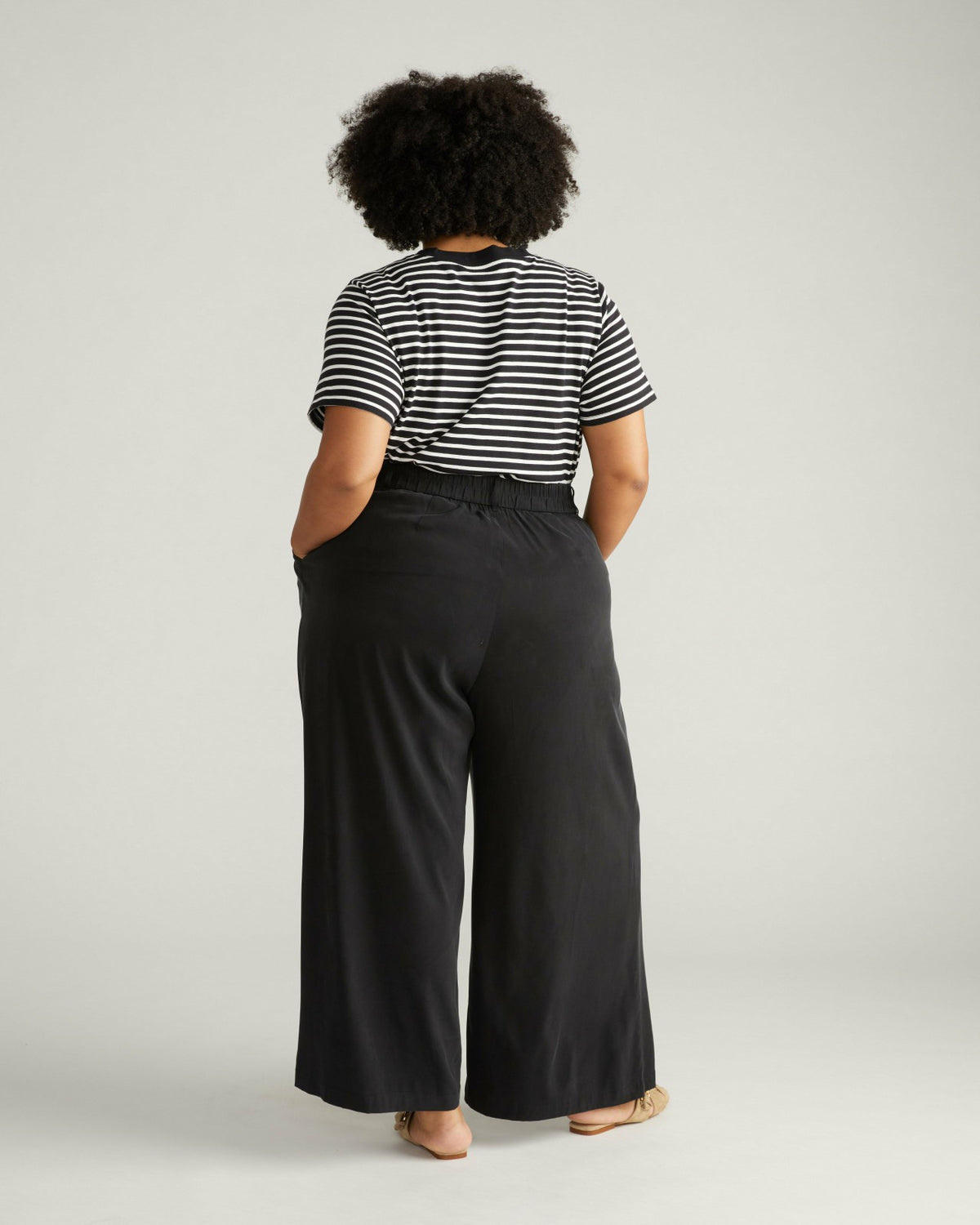 Palais Cooling Cupro Wide Leg Pant - Black | Universal Standard
