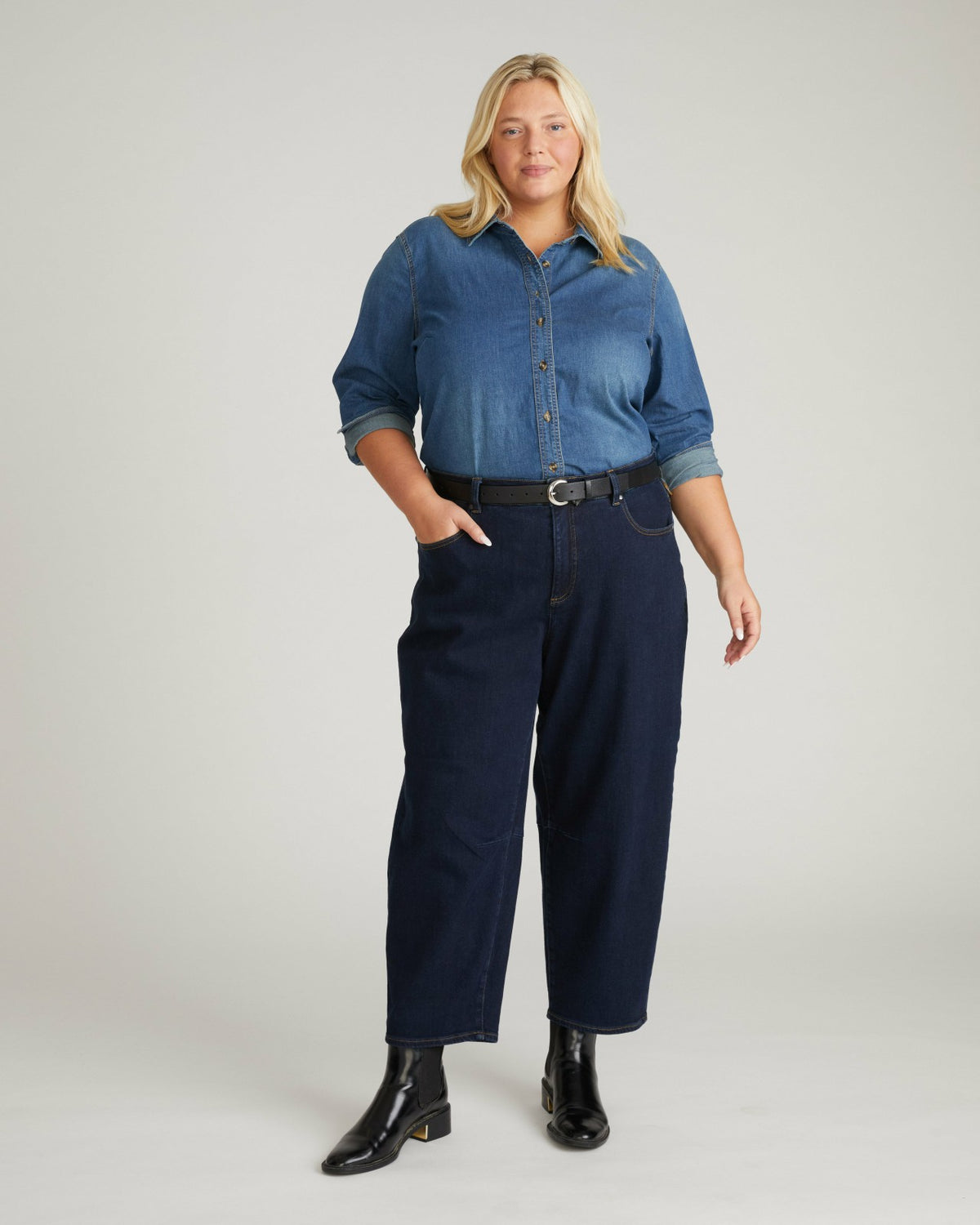 Dakota Cropped Barrel Leg Jeans - Dark Indigo | Universal Standard