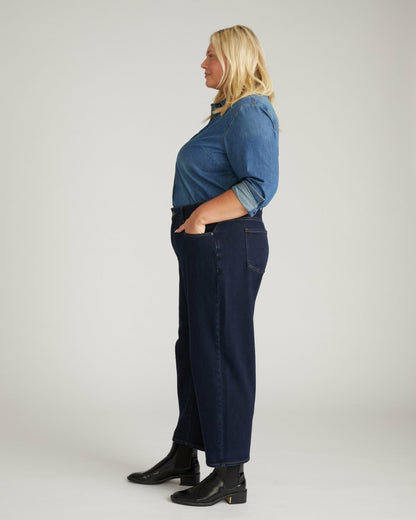 Dakota Cropped Barrel Leg Jeans - Dark Indigo | Universal Standard