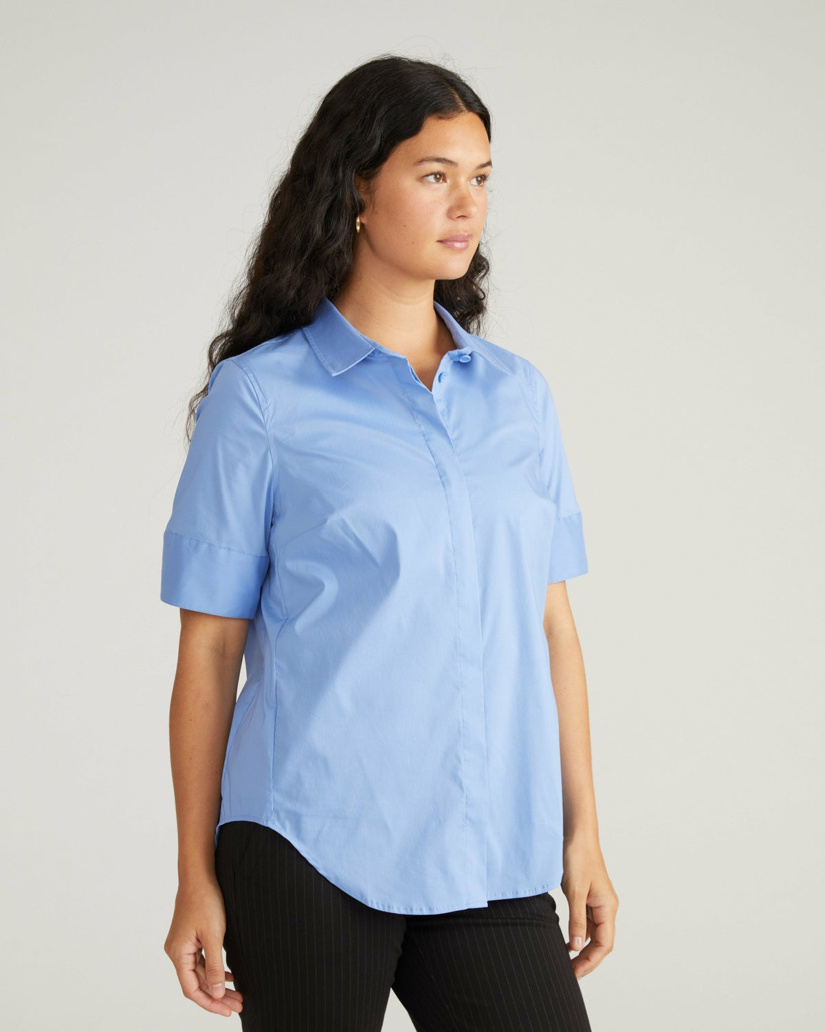 Elbe Stretch Poplin Short Sleeve Shirt - Soft Blue | Universal Standard