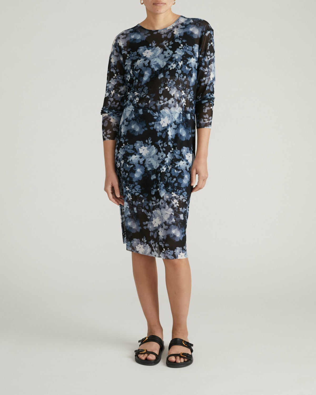 Thames Fog Dress - Tumbling Bouquet Print | Universal Standard