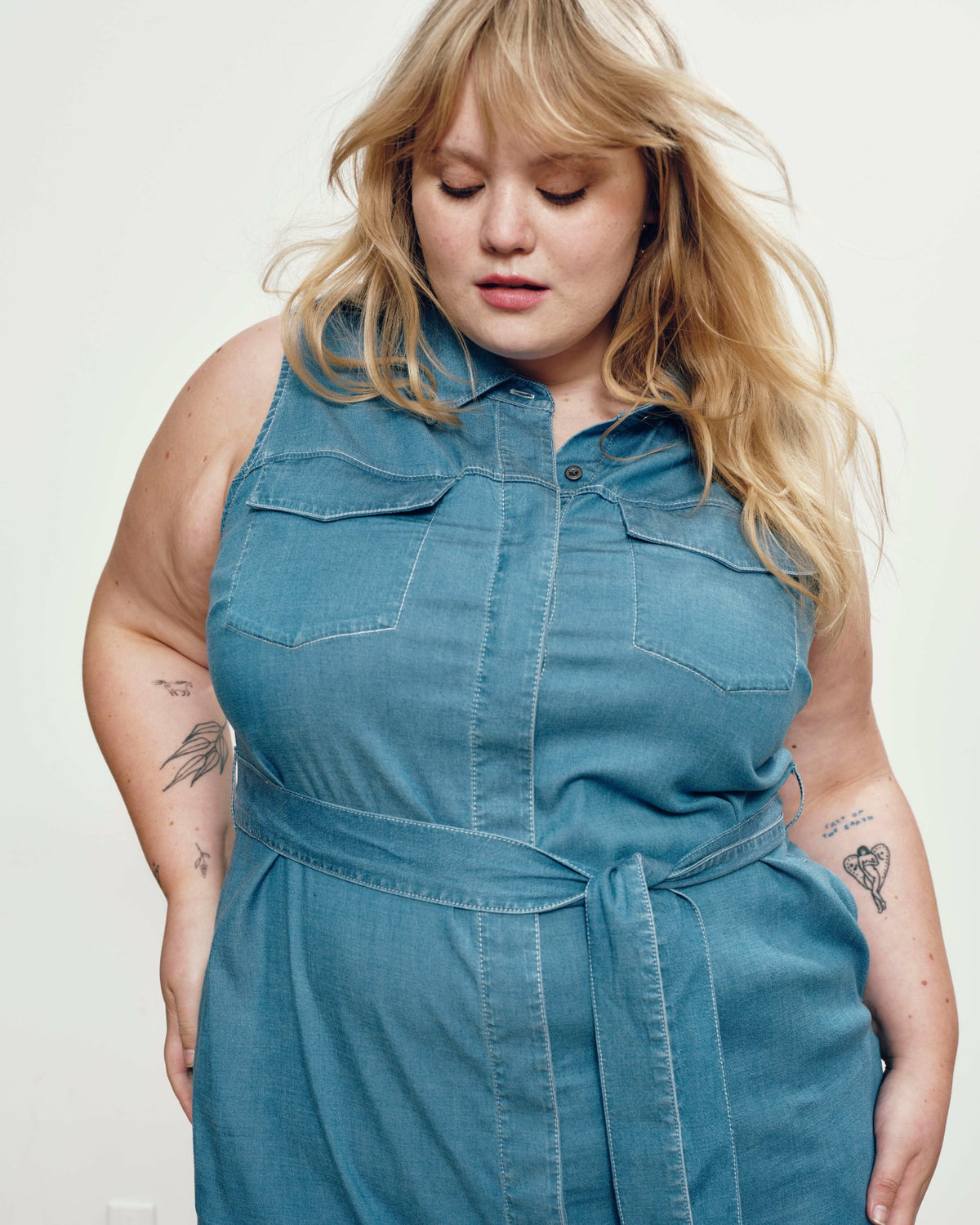 Perfect Tencel Chambray Sleeveless Savannah Shirtdress - Cove Blue | Universal Standard