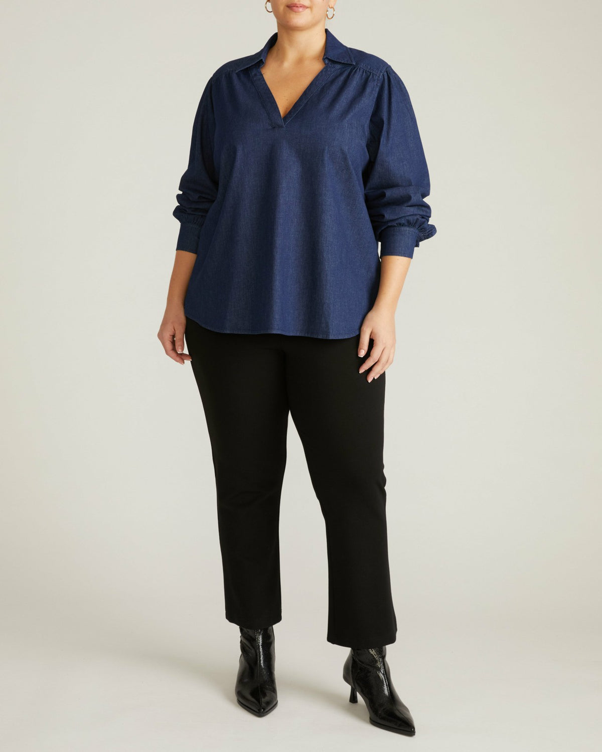 Maisie Cotton Chambray Blouse - Dark Indigo | Universal Standard