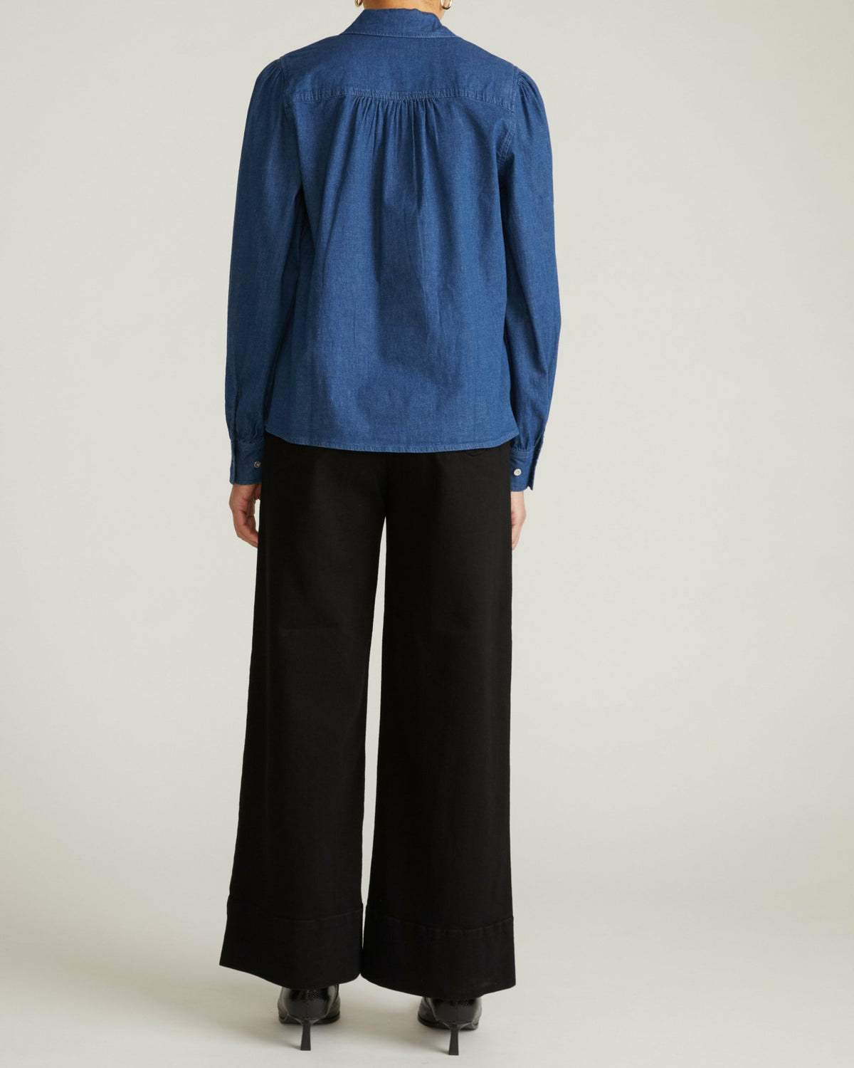 Maisie Cotton Chambray Blouse - Vintage Indigo | Universal Standard
