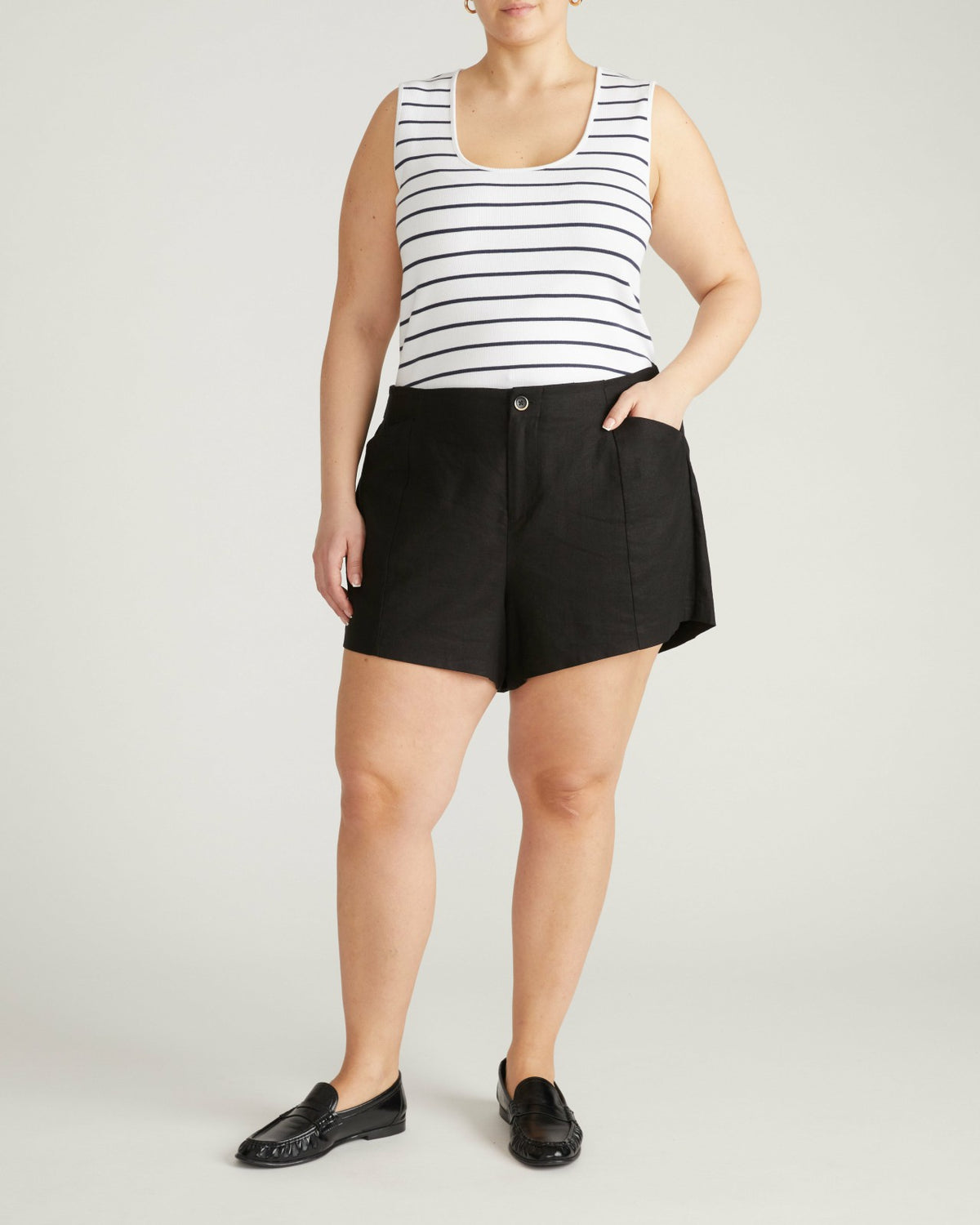 Coastal Linen Blend Shorts - Black | Universal Standard