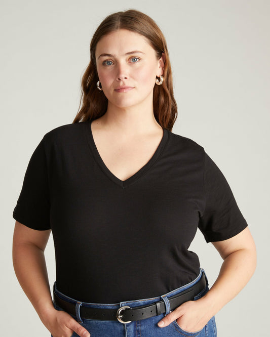 Light-As-Air V Rex - Black | Universal Standard