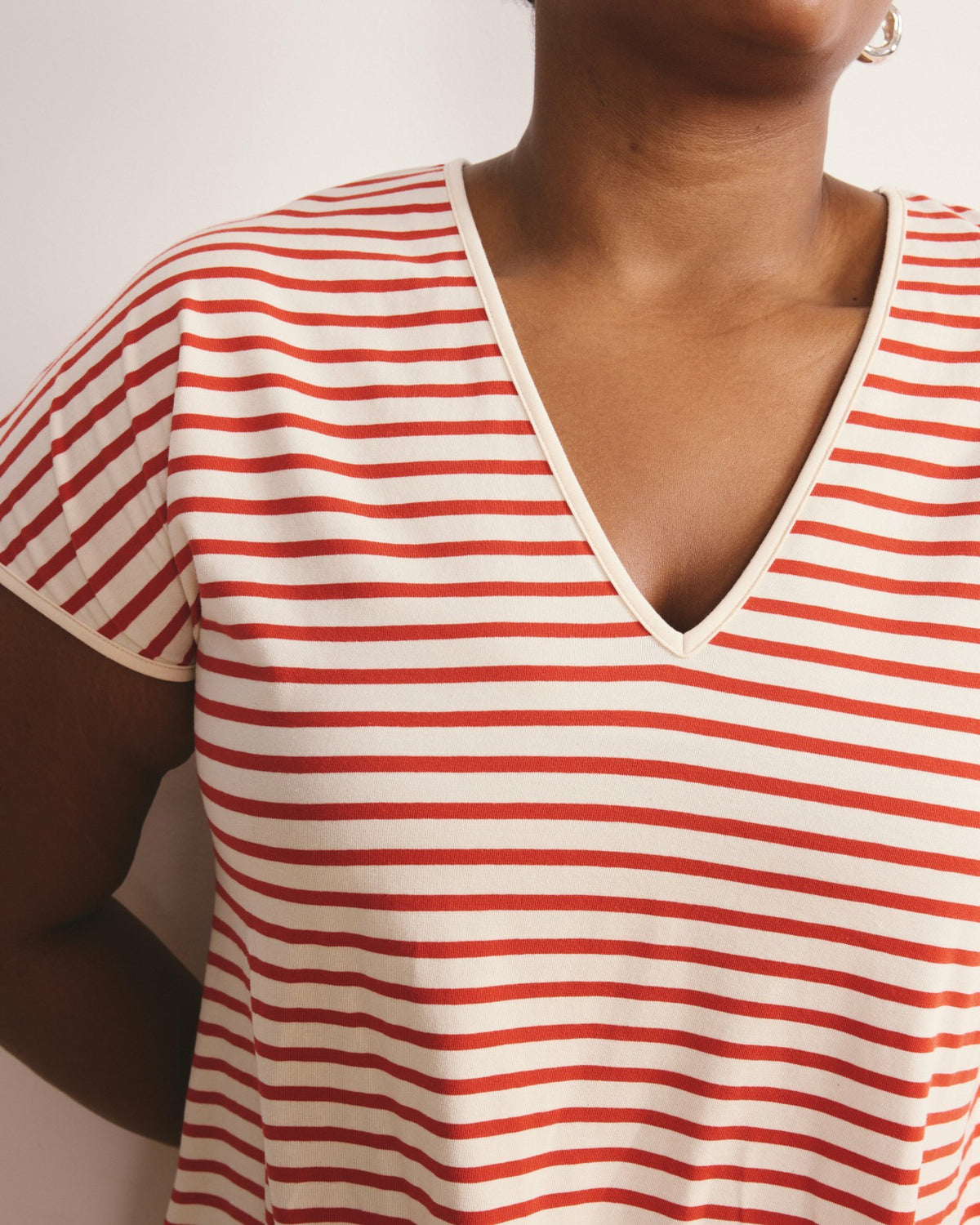 Iconic Geneva V-Neck Dress - Ecru/Poppy Stripe | Universal Standard