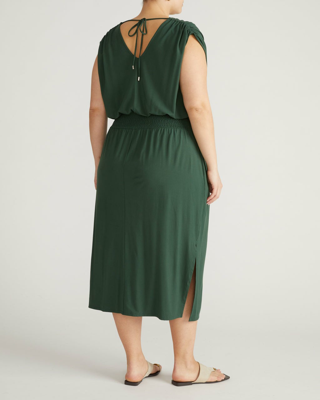Tish Divine Jersey Kaftan - Conifer | Universal Standard