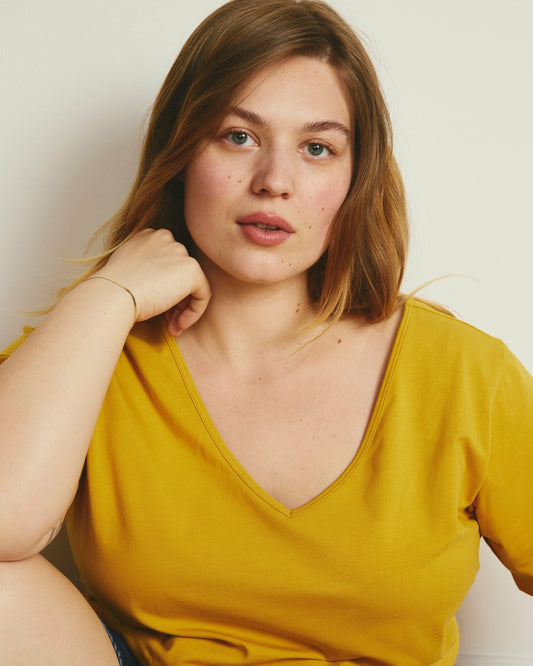 Double V Tee - Goldenrod | Universal Standard
