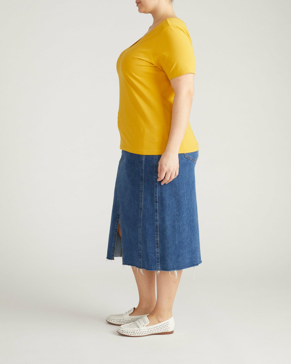 Double V Tee - Goldenrod | Universal Standard