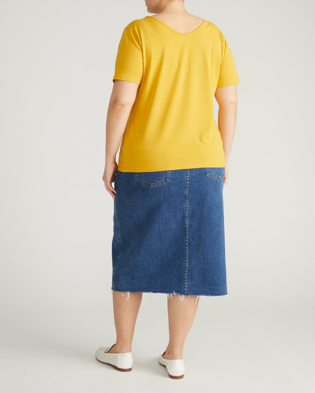 Double V Tee - Goldenrod | Universal Standard