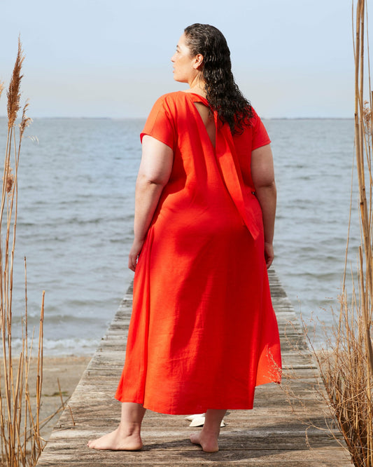 Louvre Bow Back Linen Blend Dress - Shoreline Sunset | Universal Standard