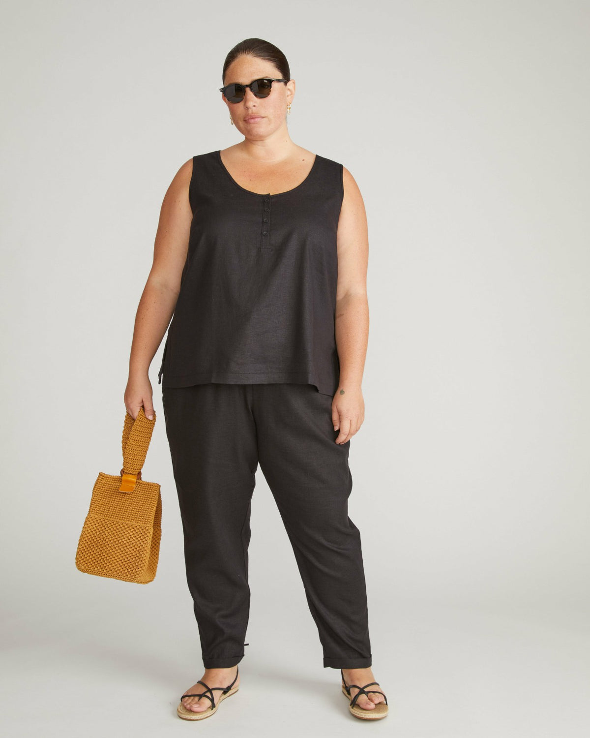 Sayville Linen Blend Drawstring Pant - Black | Universal Standard