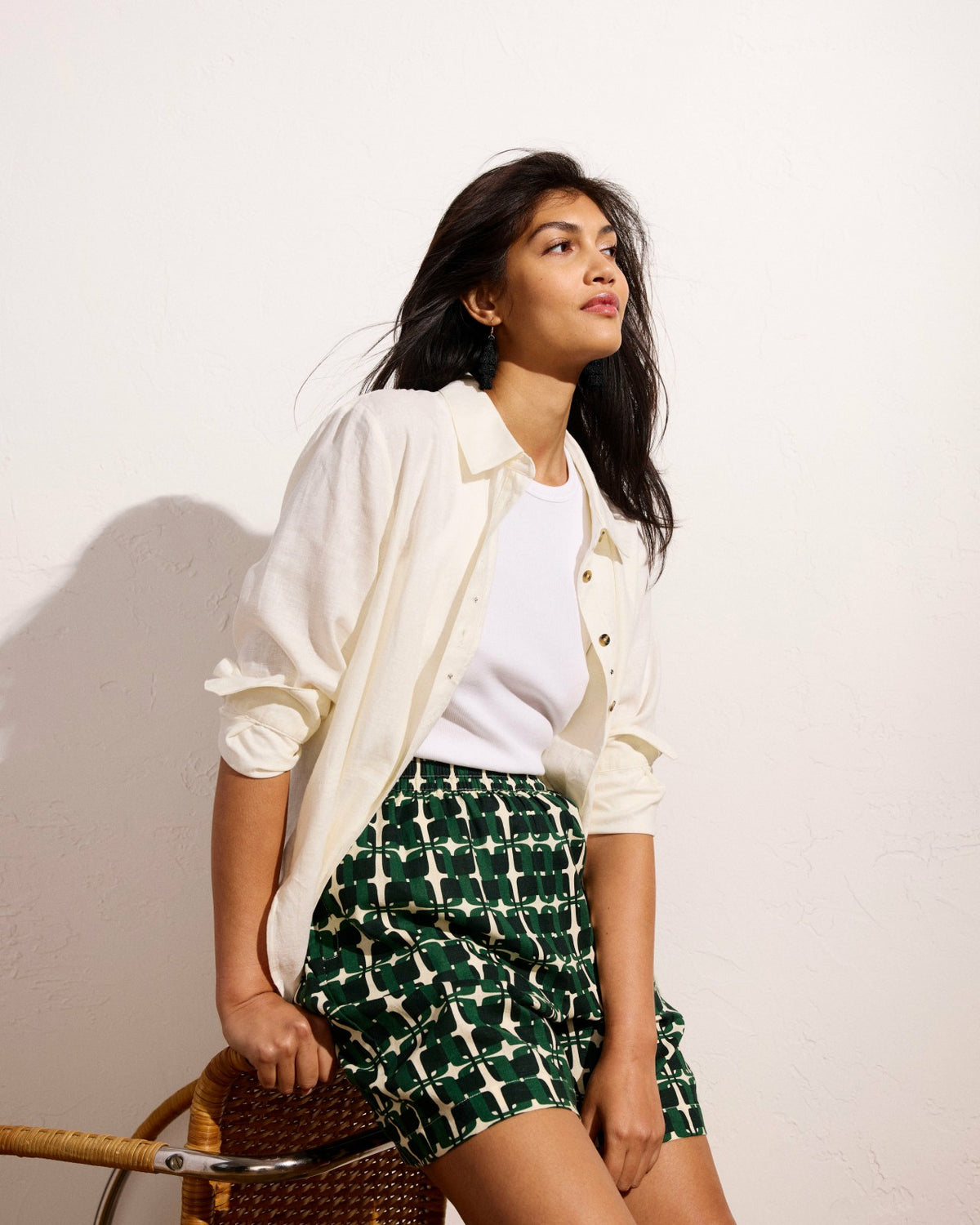 Juniper Linen Blend Easy Pull-On Shorts - Green Trellis Print | Universal Standard