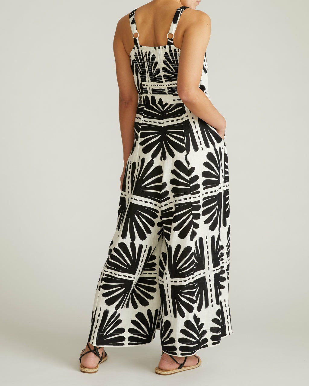 Promenade Linen Blend Jumpsuit - Ink Bloom Print | Universal Standard