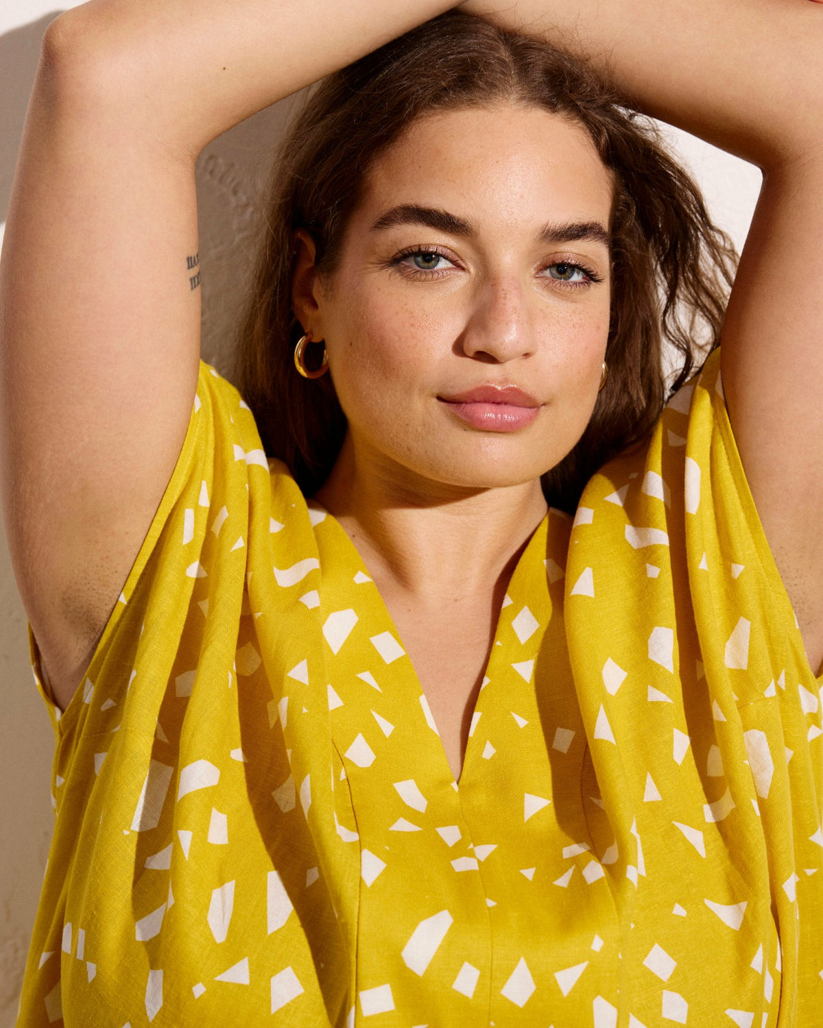 Cabana Linen Blend Kaftan - Yellow Confetti Print | Universal Standard