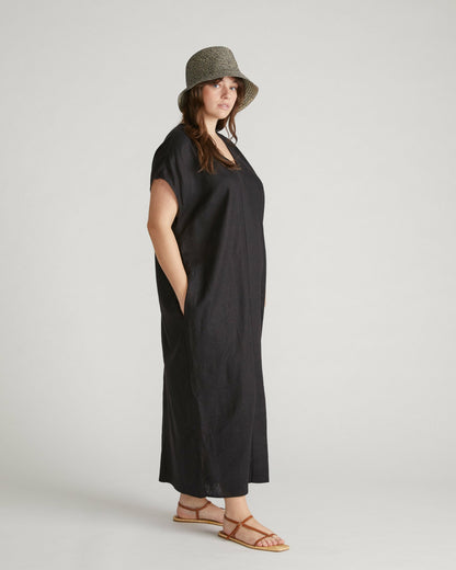 Cabana Linen Blend Kaftan - Black | Universal Standard