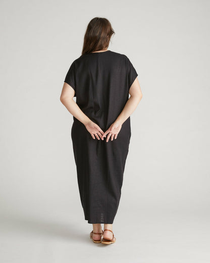 Cabana Linen Blend Kaftan - Black | Universal Standard