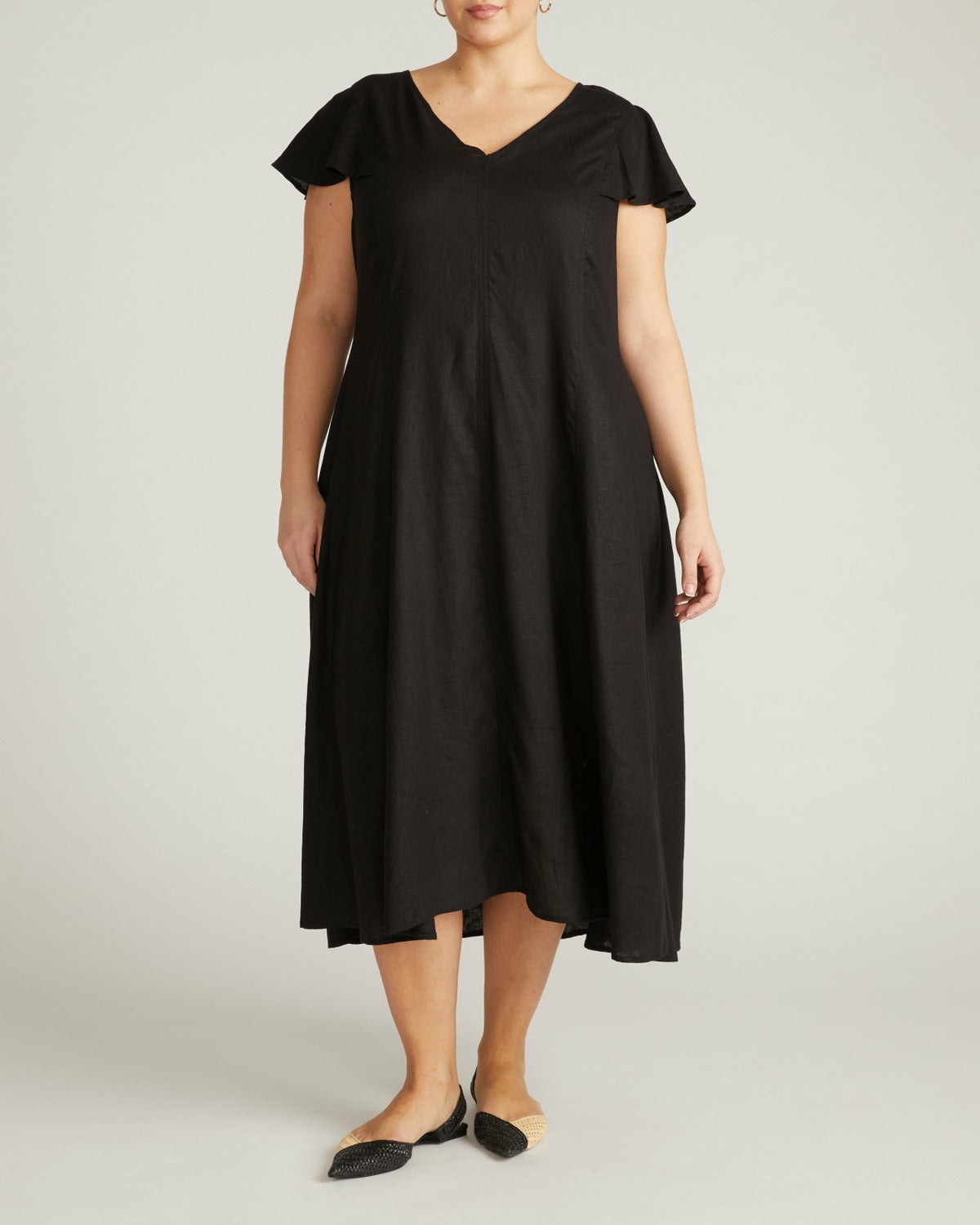 Victoria Linen Blend Dress - Black | Universal Standard