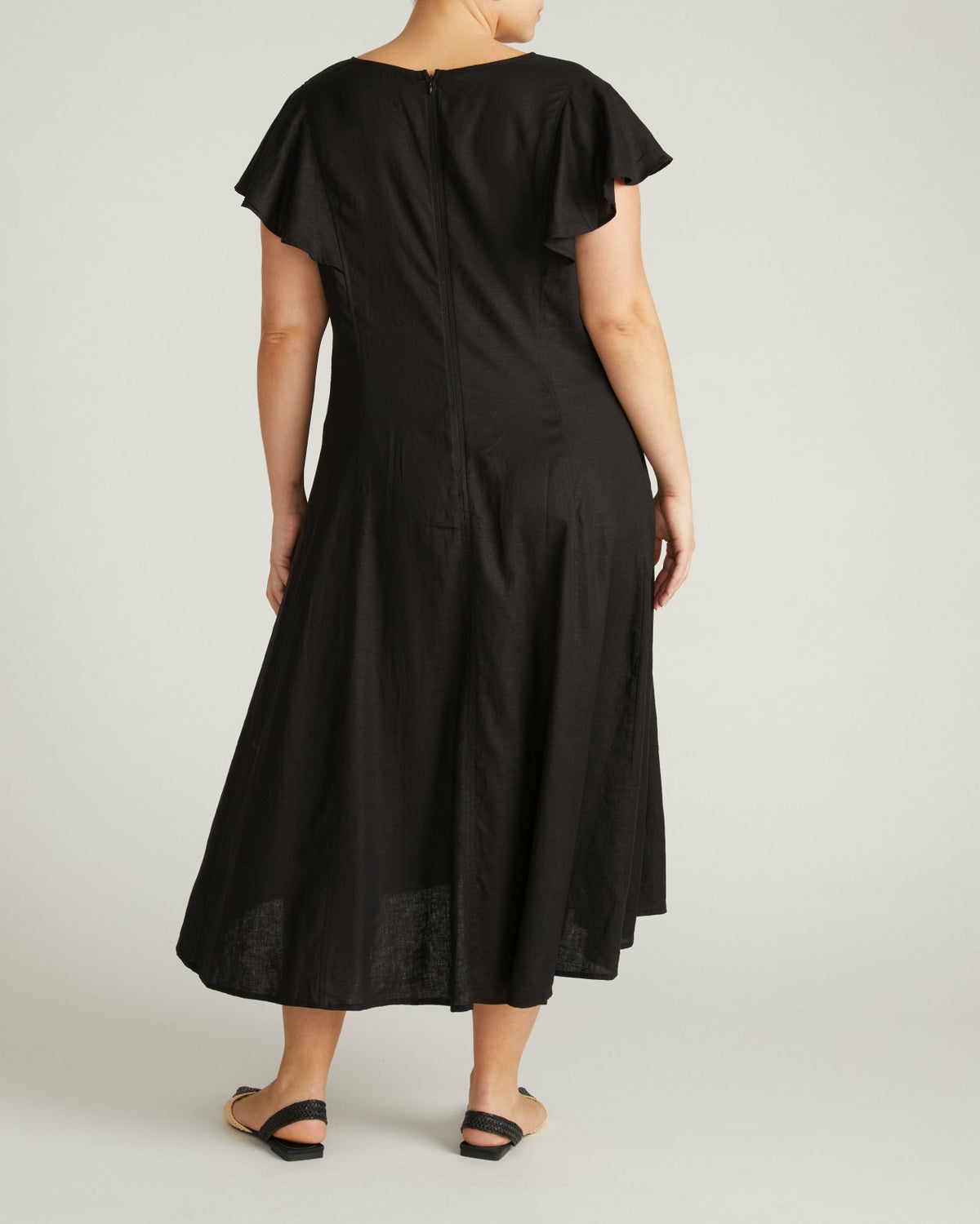 Victoria Linen Blend Dress - Black | Universal Standard