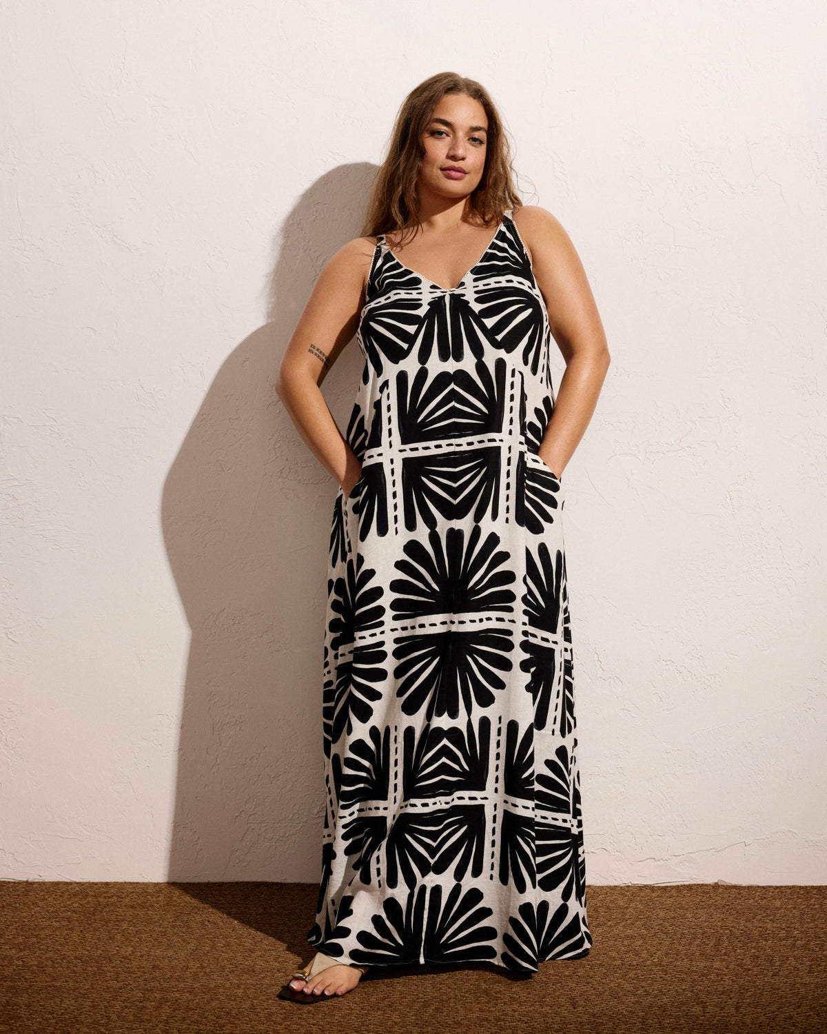 Kite Linen Blend Dress - Ink Bloom Print | Universal Standard