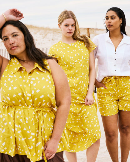 Adelaide Sleeveless Linen Blend Shirt - Yellow Confetti Print | Universal Standard