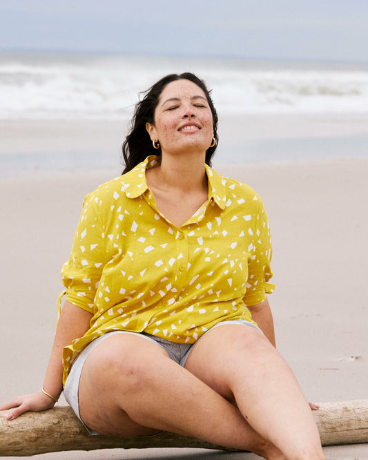 Luisa Short Sleeve Linen Blend Shirt - Yellow Confetti Print | Universal Standard