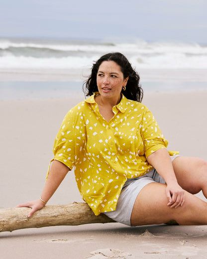 Luisa Short Sleeve Linen Blend Shirt - Yellow Confetti Print | Universal Standard
