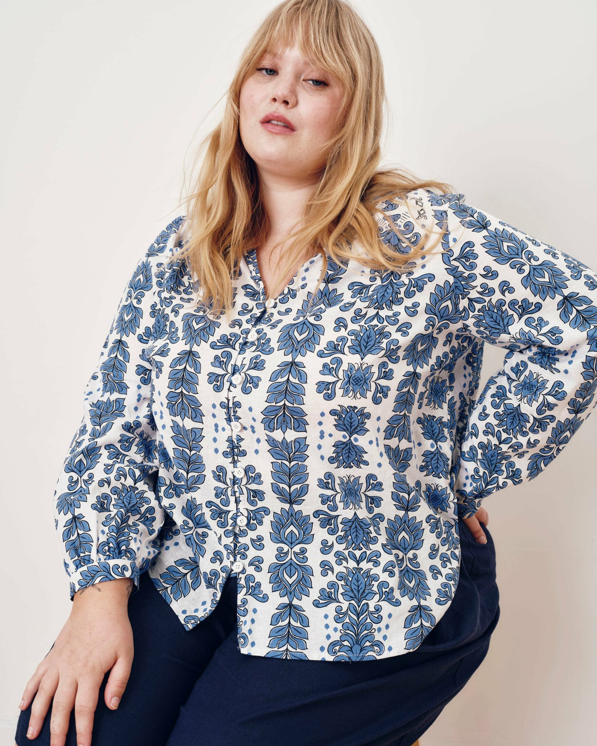 Avalon Linen Blend Blouse - Rococo Beach Print | Universal Standard