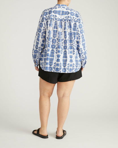 Avalon Linen Blend Blouse - Rococo Beach Print | Universal Standard