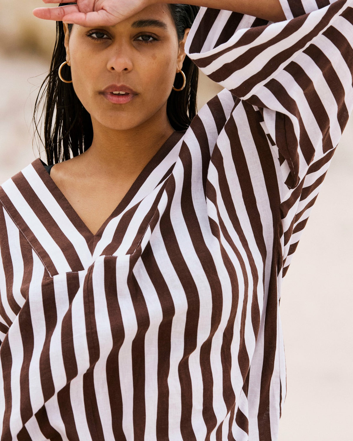 Elio V-Neck Linen Blend Top - Peppercorn Stripe | Universal Standard