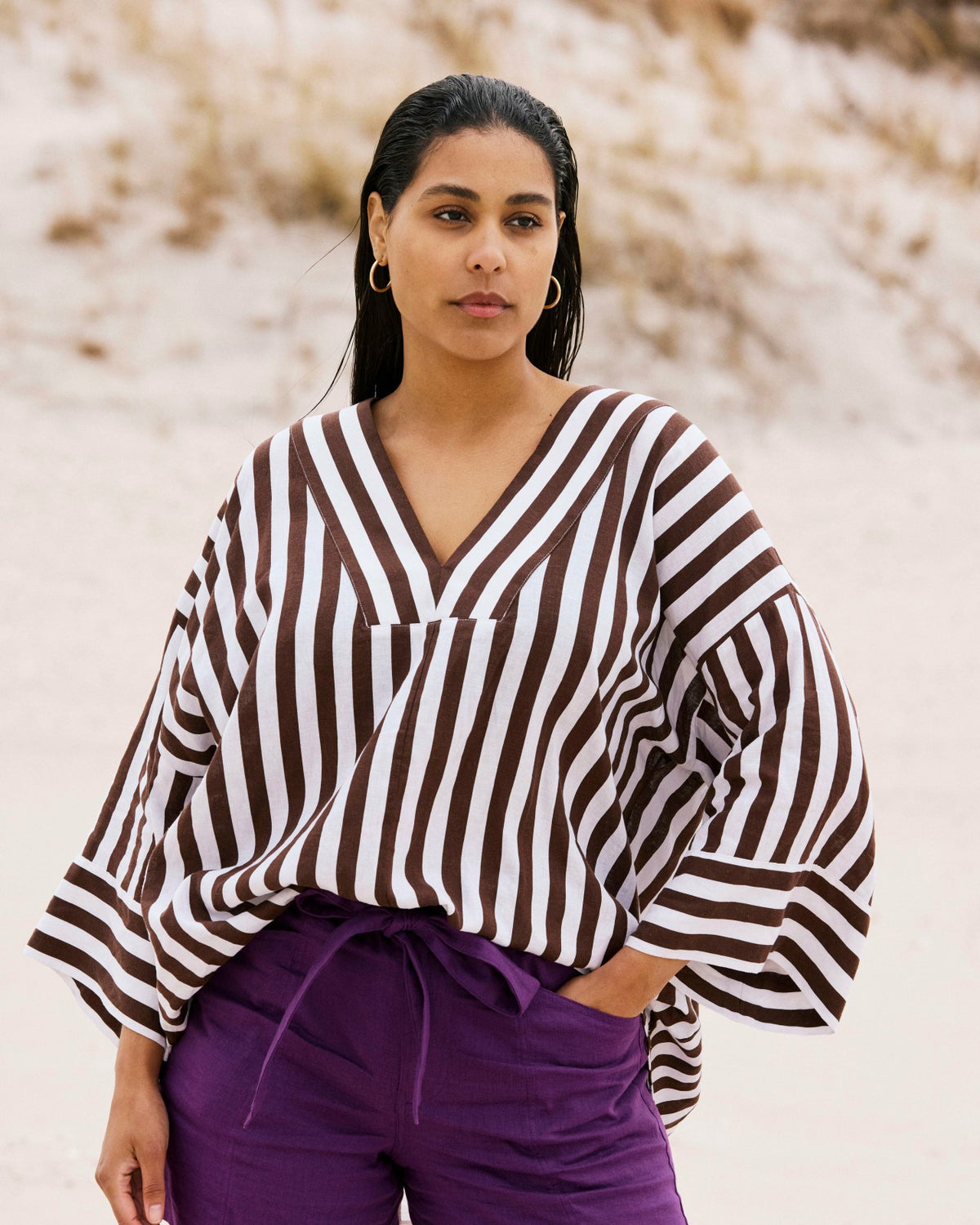 Elio V-Neck Linen Blend Top - Peppercorn Stripe | Universal Standard