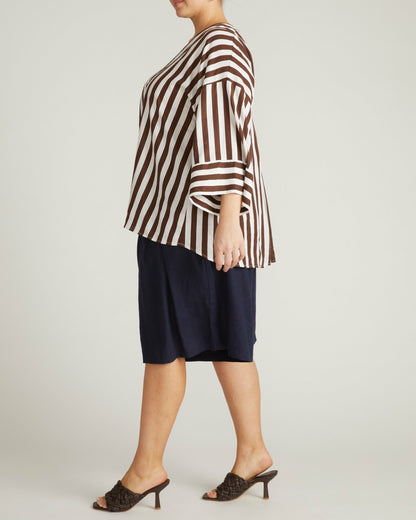 Elio V-Neck Linen Blend Top - Peppercorn Stripe | Universal Standard
