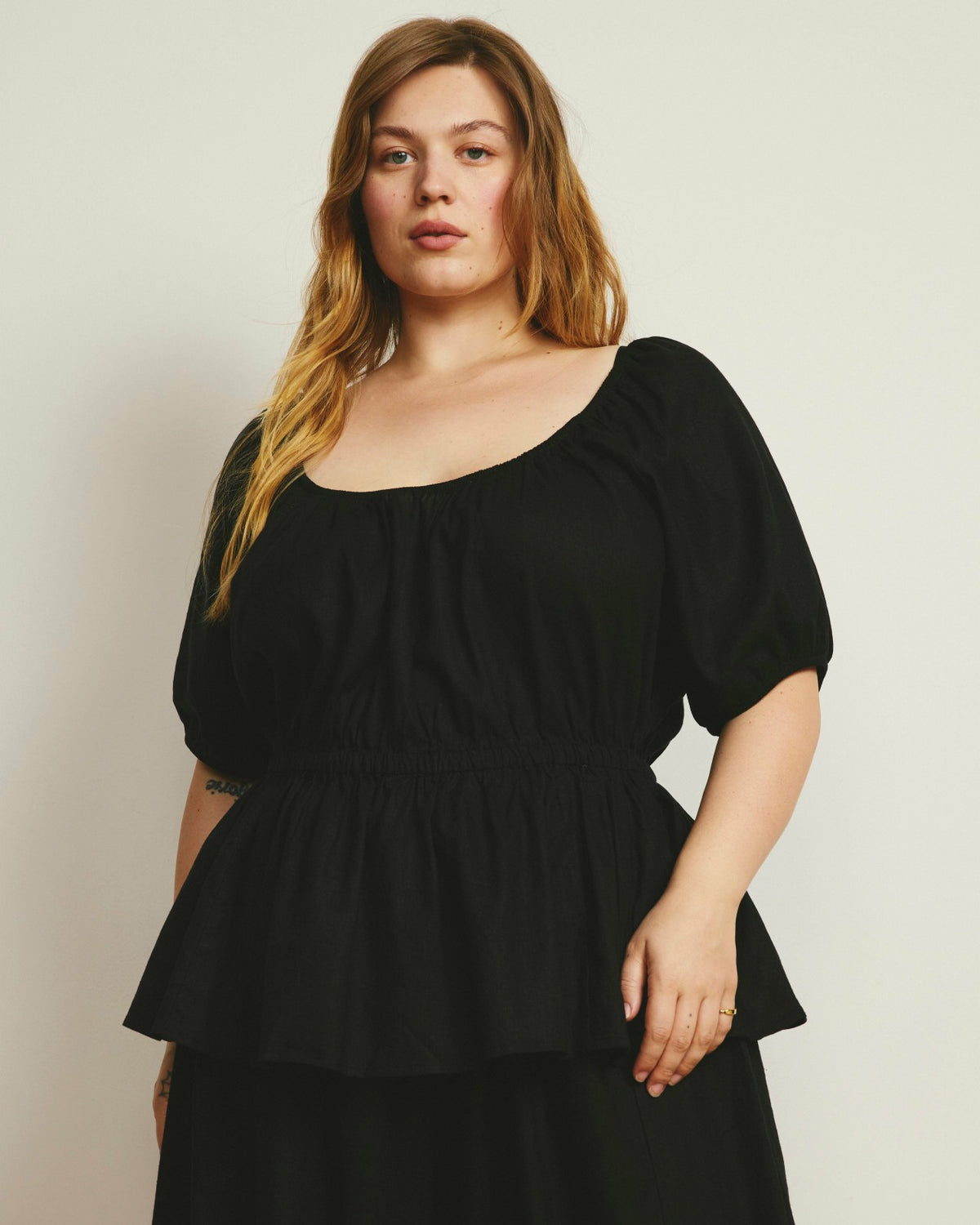 Andrea Peplum Linen Blend Top - Black | Universal Standard