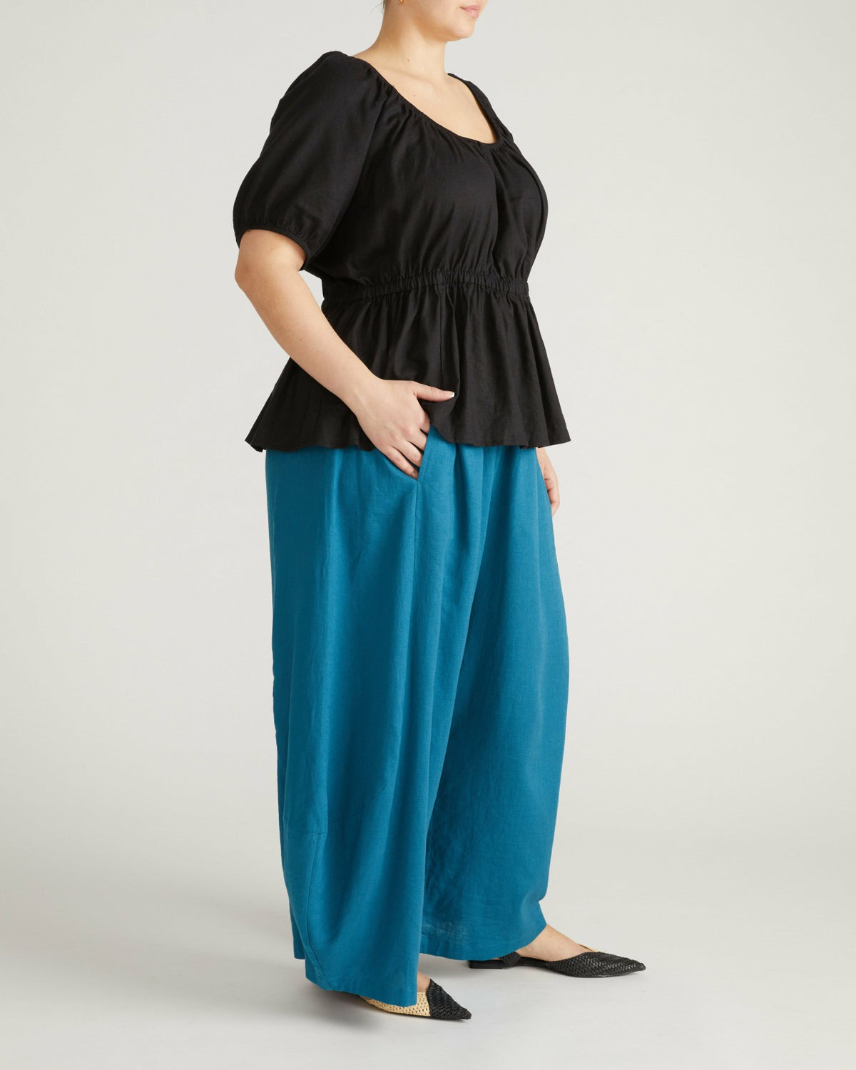 Andrea Peplum Linen Blend Top - Black | Universal Standard