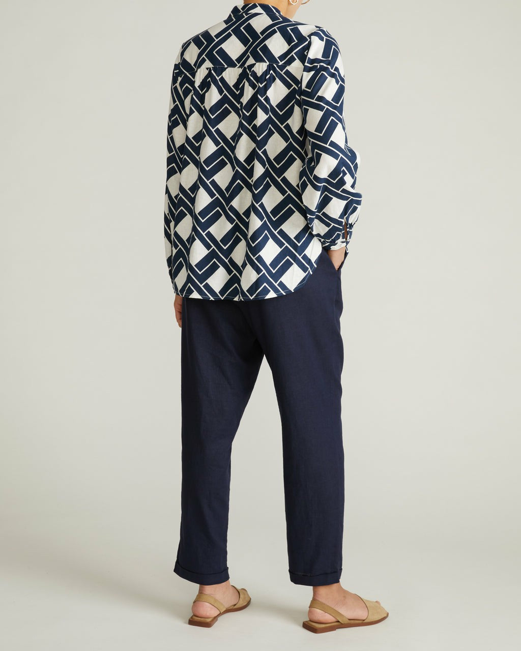 Avalon Linen Blend Blouse - Geometrica Print | Universal Standard