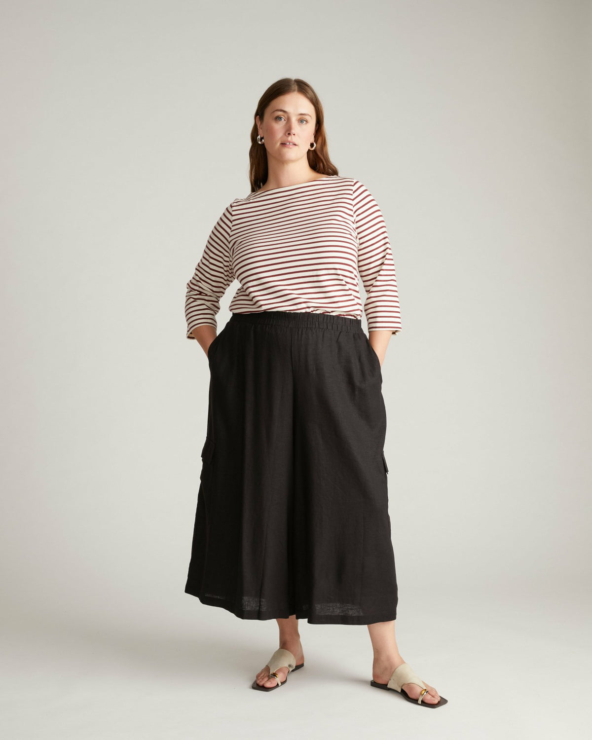 Palazzo Cargo Linen Blend Pant - Black | Universal Standard