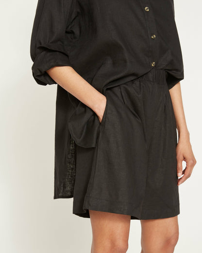 Juniper Linen Blend Easy Pull-On Shorts - Black | Universal Standard