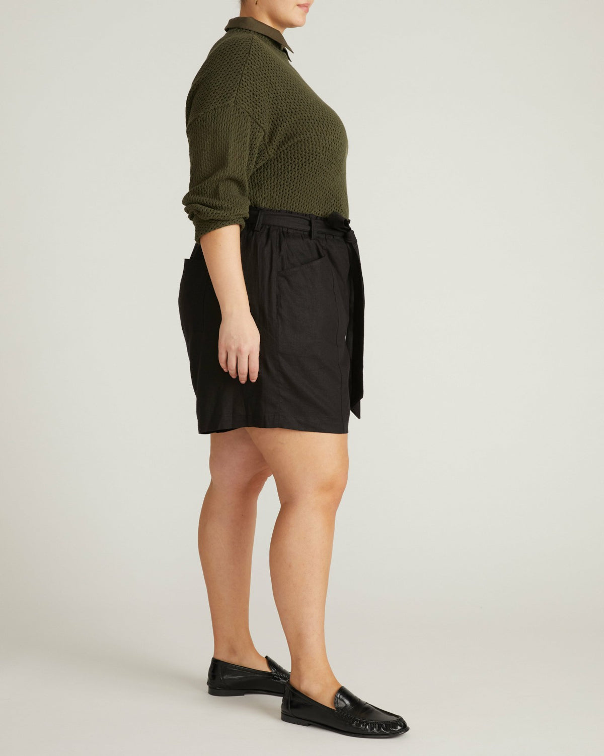 Harbor Stretch Linen Blend Paperbag Shorts - Black | Universal Standard